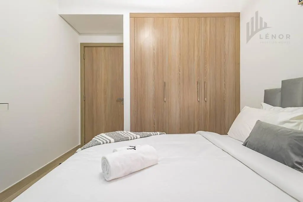 Chic 2Br With Partial Burj Khalifa View Apartment Dubai